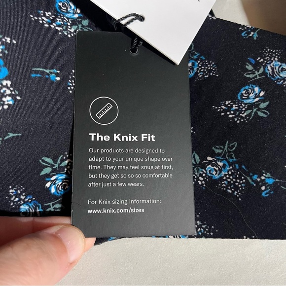 Knix x Anna Sui WingWoman Black Floral Contour Bra 36DD - Picture 11 of 12